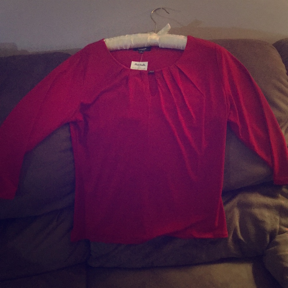Medium red top
